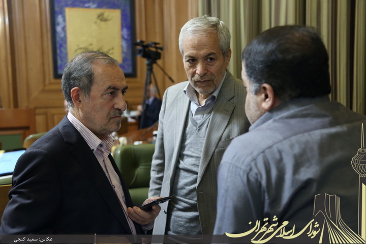 به نقل از مهر: رییس شورای عالی استانها جزئیات اجلاس امروز این شورا از جمله جدایی ری از تهران را تشریح کرد 