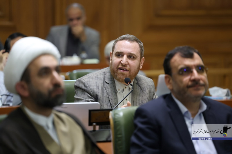 شهردار تهران فرآیند جذب در سازمان را شفاف سازی کند